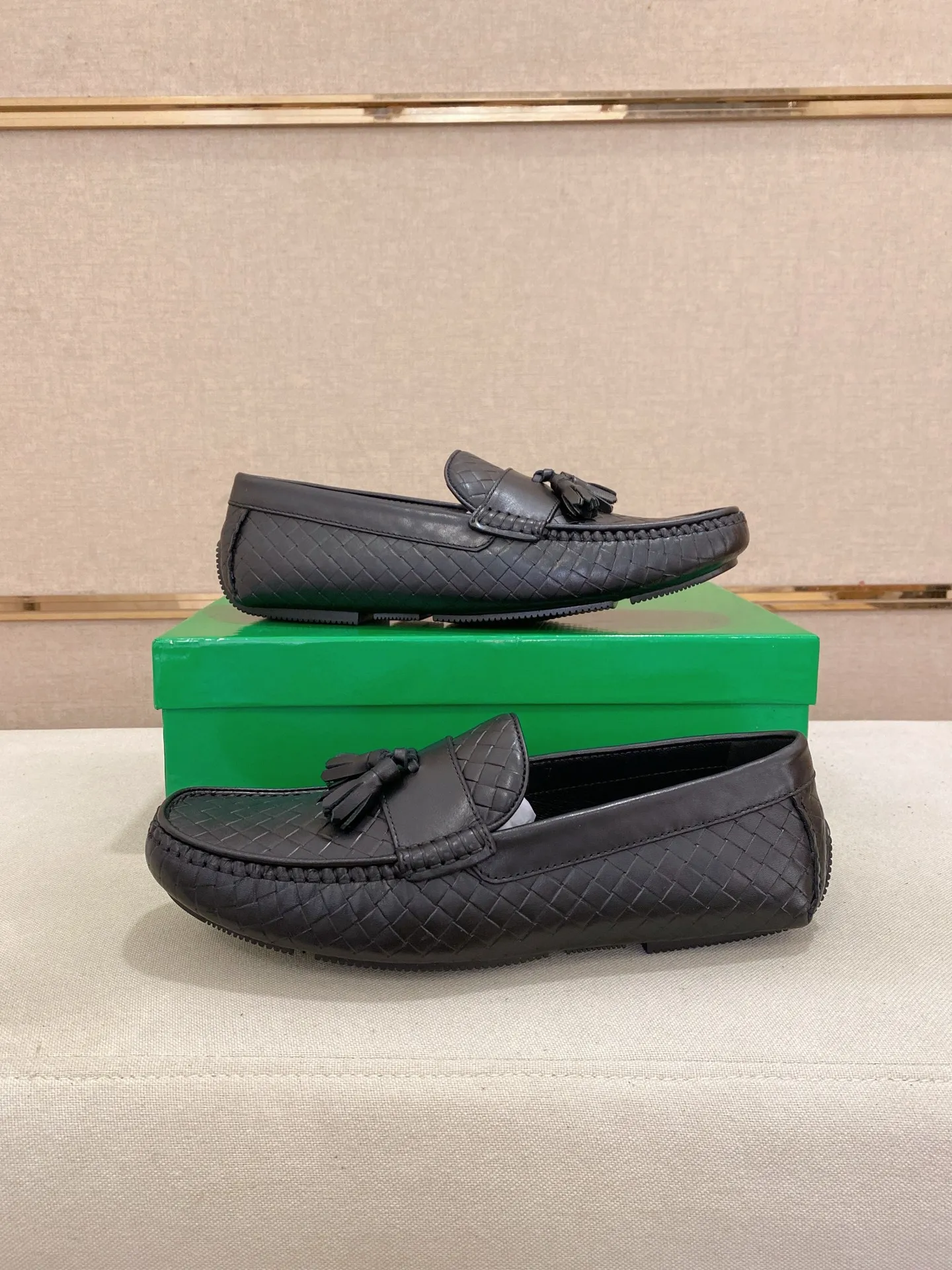 Men's Men's Shoes💰 420💰 (Niu Li + Niu Pad) [BV] The latest hot style‼ ️Casual men's shoes, uppers imported first-layer cowhide ➕Full imported cowhide lining✔️Exquisite workmanship, excellent foot feel, special rubber soles✔️, cool and fashionable, the latest fashion, fashionable outsole, hurry up. Code number: 38-44 (can be customized to 37.45, non-refundable)